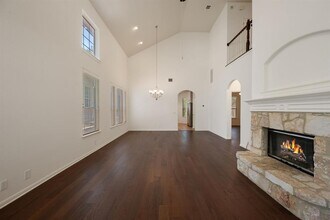 7901 Southwest Pkwy in Austin, TX - Building Photo - Building Photo