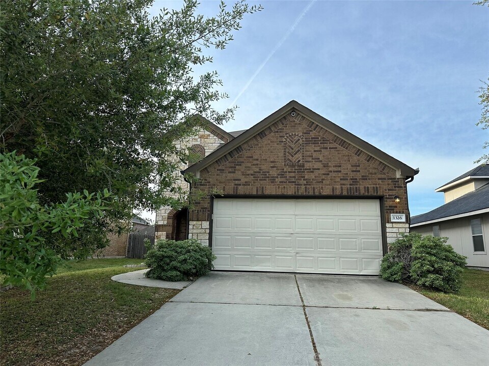 1326 Seagler Pond Ln in Houston, TX - Building Photo