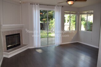 2833 Babson Dr in Elk Grove, CA - Building Photo - Building Photo