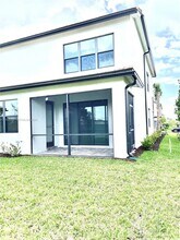 4490 Gramercy Dr in Oakland Park, FL - Building Photo - Building Photo