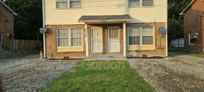 property at 2514 Glenrose Ave