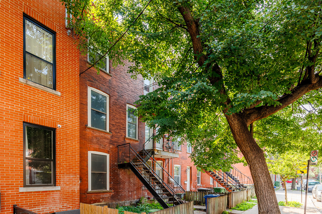 772 Desnoyers Rue in Montréal, QC - Building Photo