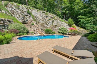 23 Barrett Pond Rd in Cold Spring, NY - Building Photo - Building Photo
