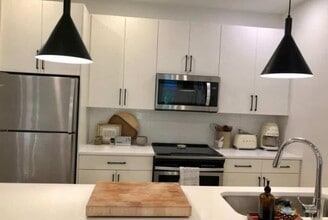 464A Centennial St in Winnipeg, MB - Building Photo - Building Photo