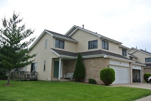 The Townhomes of Deerpark in Bourbonnais, IL - Building Photo