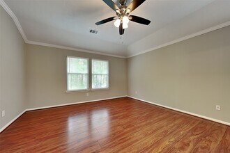 10 Prairie Oak Dr in Conroe, TX - Building Photo - Building Photo