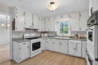 4624 Mountain Creek Dr in Roswell, GA - Building Photo - Building Photo