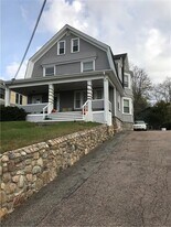 51 Summer St in Westerly, RI - Building Photo