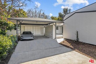 12316 Landale St in Los Angeles, CA - Foto de edificio - Building Photo
