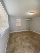 1361 NE 110th Terrace in Miami, FL - Building Photo - Building Photo