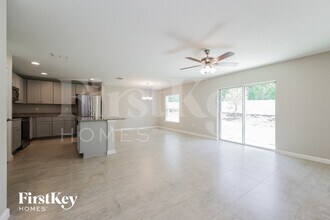 513 Earhart Dr in Davenport, FL - Building Photo - Building Photo