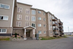 59 Abbott Ct in Fredericton, NB - Building Photo