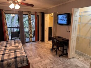 97 Deer Creek Rd in Deerfield Beach, FL - Foto de edificio - Building Photo