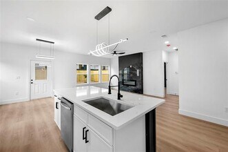 2811 Carter St in Dallas, TX - Building Photo - Building Photo