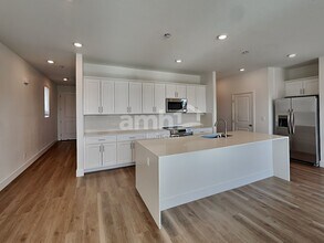 7919 Banquero Ct in Las Vegas, NV - Foto de edificio - Building Photo