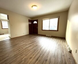 5672 N 97th St in Milwaukee, WI - Building Photo - Building Photo