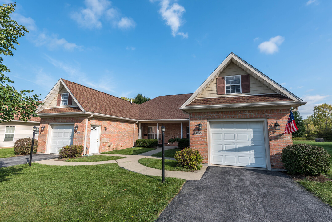 Pine Grove Estates in Lockport, NY - Building Photo