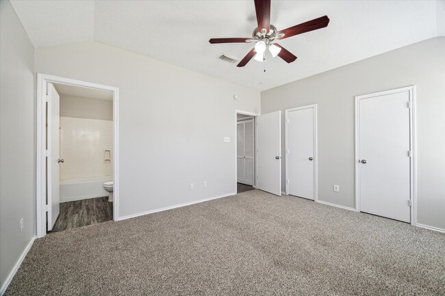 1435 Glasholm Dr in Houston, TX - Building Photo - Building Photo