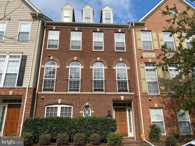property at 15808 Buxton Pl