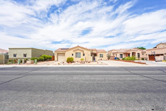 property at 3476 S Woodpecker Way