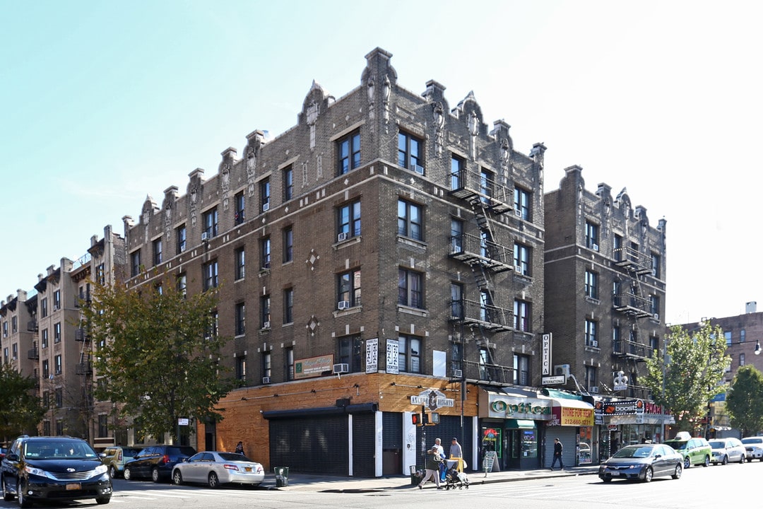 569-573 W 207th St in New York, NY - Foto de edificio