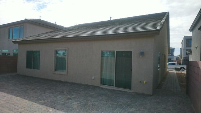 6738 Vista Roma Ave in Las Vegas, NV - Building Photo - Building Photo