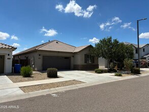 25386 N 143rd Ln in Surprise, AZ - Foto de edificio - Building Photo
