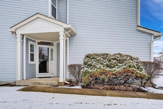 2501 Reflections Dr in Aurora, IL - Building Photo - Building Photo