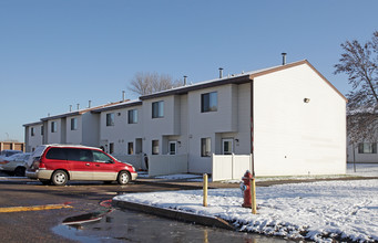 Vadnais Highlands Townhomes in St. Paul, MN - Building Photo - Building Photo