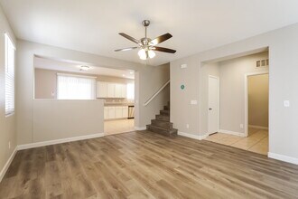 8838 Ashley Park Ave in Las Vegas, NV - Building Photo - Building Photo