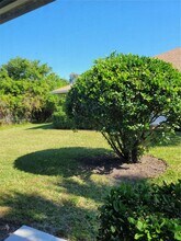 1758 N Dovetail Dr in Fort Pierce, FL - Foto de edificio - Building Photo