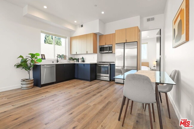 1520 Magnolia Ave in Los Angeles, CA - Building Photo - Building Photo