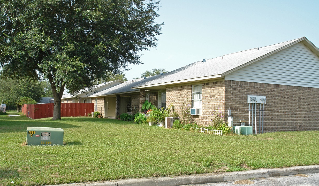 Crystal River Apartments in Crystal River, FL - Building Photo