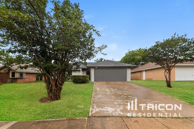 property at 3910 Lillie St