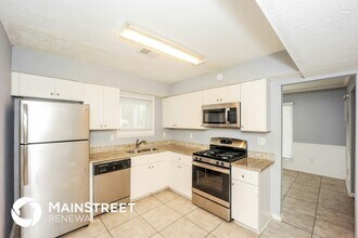 140 Paces Way in Fayetteville, GA - Foto de edificio - Building Photo