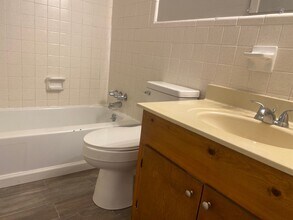 919 Rushmeade Rd, Unit L in Jackson, TN - Building Photo - Building Photo