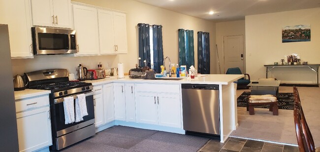 3565 Nile St in Madera, CA - Building Photo - Building Photo