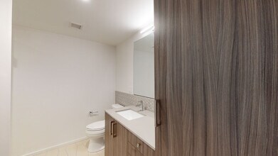 345 Harrison Ave in Boston, MA - Foto de edificio - Building Photo