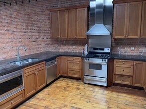 2 N Washington St in Oxford, MI - Building Photo - Building Photo