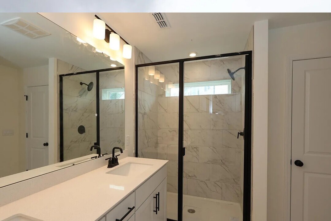 6973 Doddridge Ln in Cary, NC - Building Photo