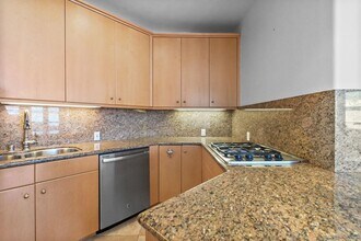 7622 Herschel Ave in San Diego, CA - Building Photo - Building Photo