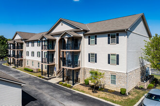 Four Pointe in Columbus, OH - Foto de edificio - Building Photo