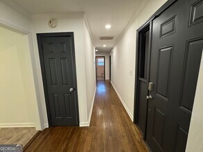 995 Fleetwood Cir SW in Atlanta, GA - Building Photo - Building Photo