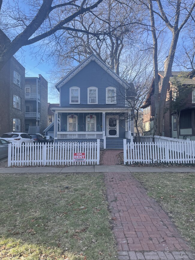 1906 Orrington Ave in Evanston, IL - Building Photo - Building Photo