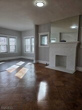 473 N Grove St in East Orange, NJ - Building Photo - Building Photo