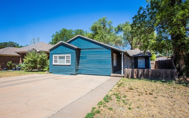 2610 21st St in Lubbock, TX - Building Photo - Building Photo