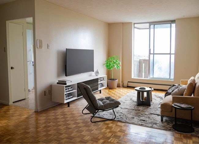 Alta Vista Towers in Ottawa, ON - Foto de edificio - Building Photo