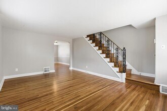 271 W Wyncliffe Ave in Clifton Heights, PA - Building Photo - Building Photo