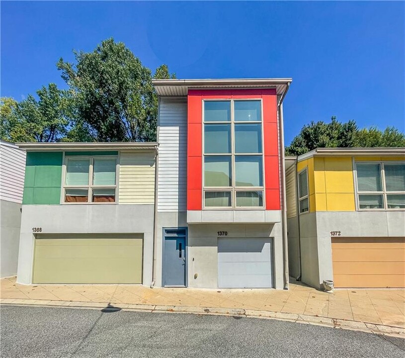 1370 Rietveld Row NW in Atlanta, GA - Building Photo