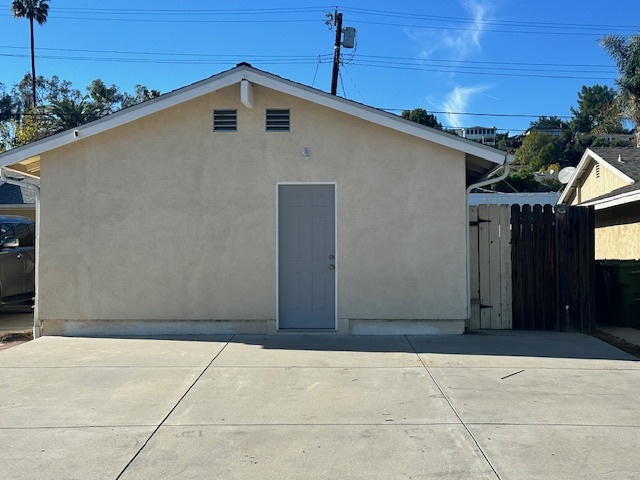 6411 Franrivers Ave in West Hills, CA - Building Photo